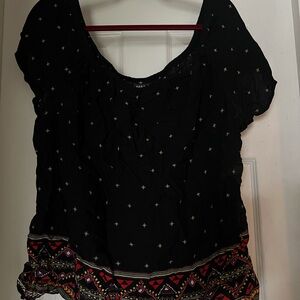 Torrid Black Top with Geometric Pattern size 3 NWOT